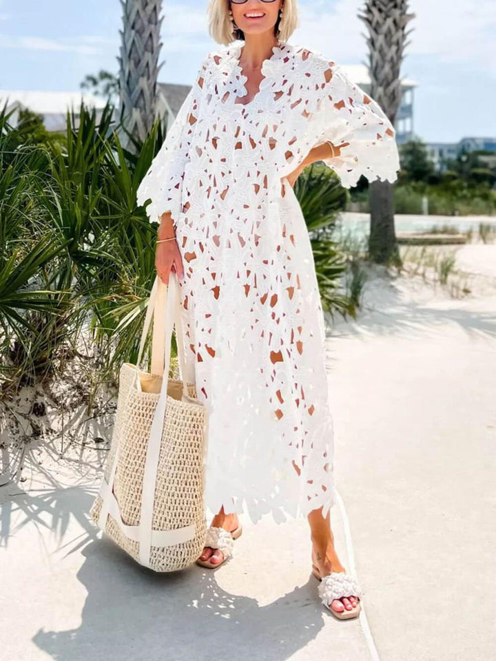 Abito Copricostume in Pizzo Ricamato – Eleganza da Spiaggia