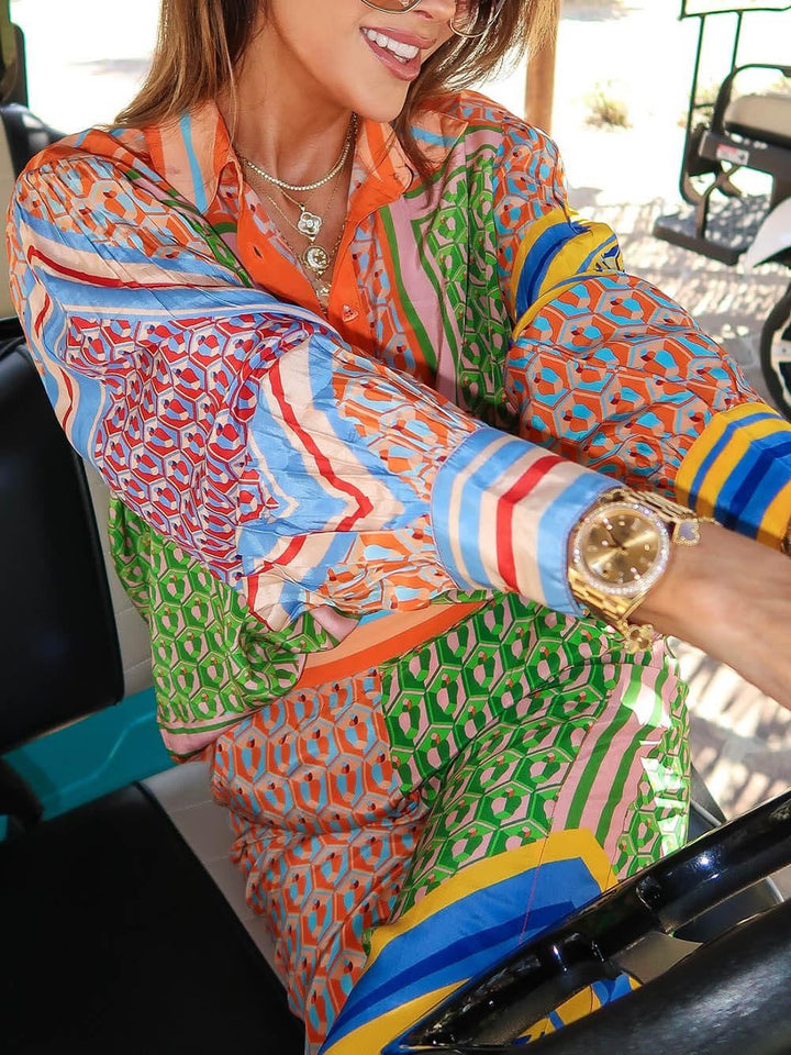 Positano – Completo Camicia Ampia con Maniche a Palloncino + Pantaloni Coordinati a Fantasia Vivace