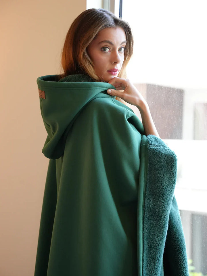 Aurora Hoodie Blanket – Il Tuo Rifugio di Comfort