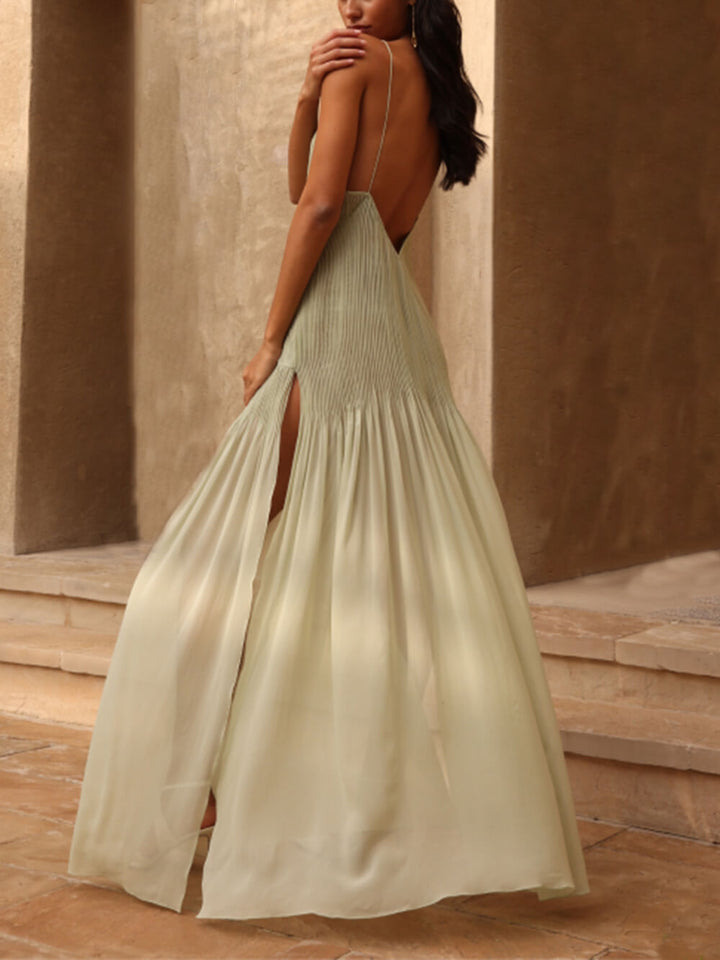 Ethereal Elegance | Abito Lungo Plissé con Spacco e Patchwork