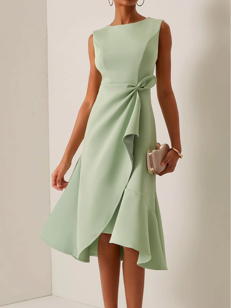 Abito Midi Elegante Senza Maniche con Nodo in Vita
