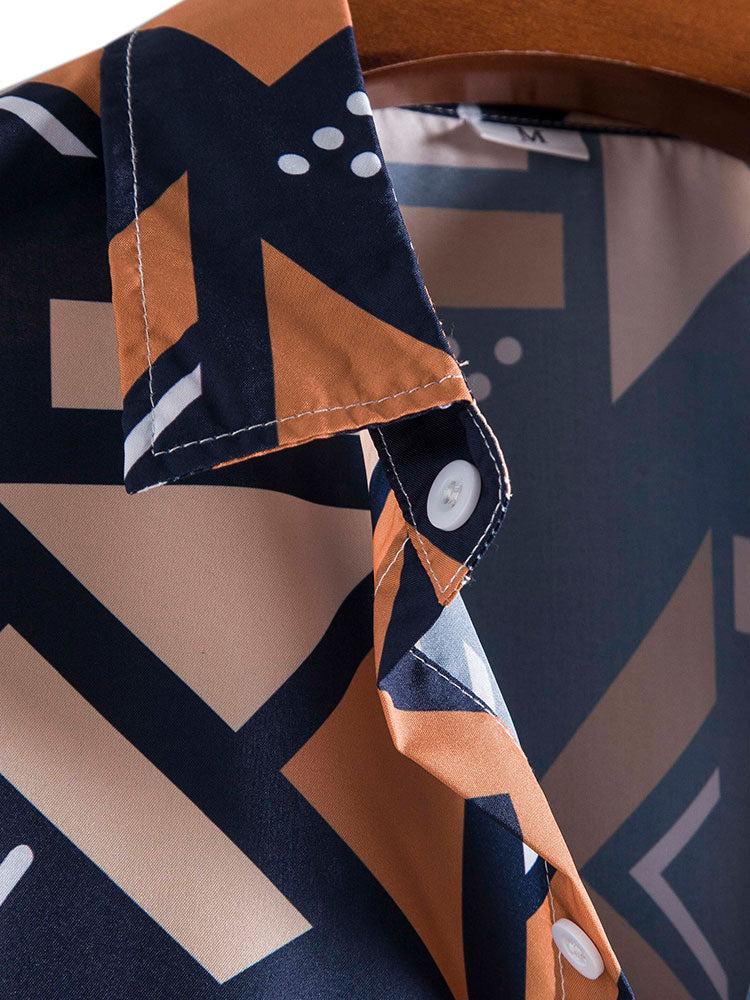 Completo Estivo con Camicia a Stampa Geometrica e Pantaloncini Abbinati
