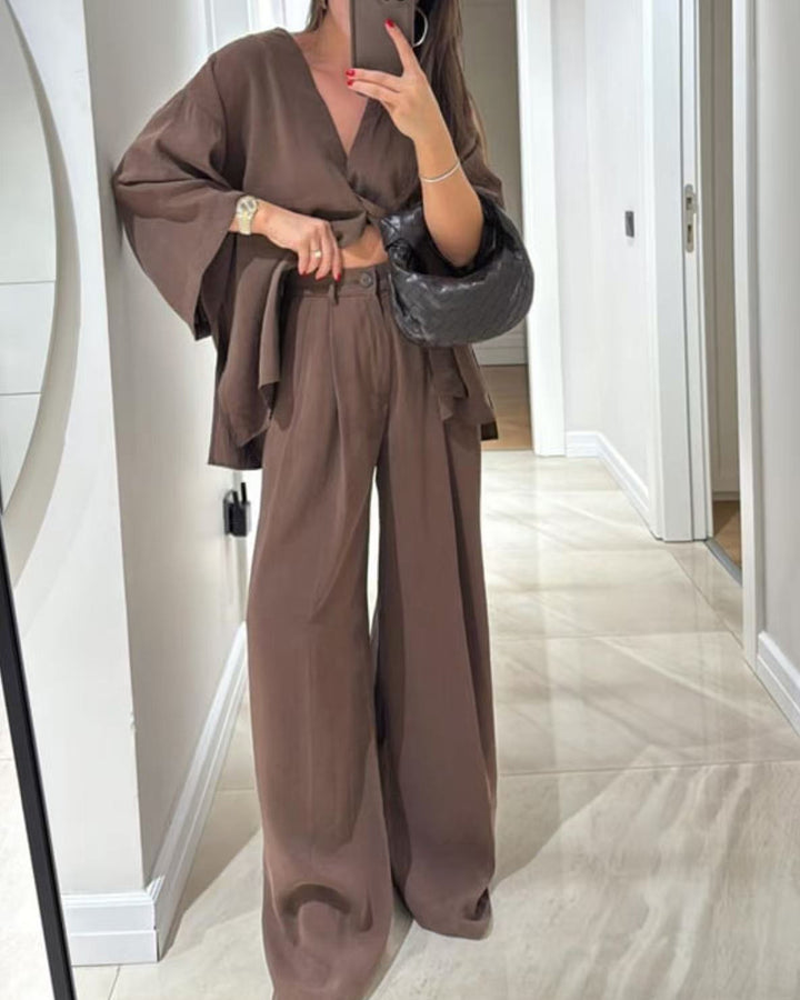 Completo Due Pezzi Casual con Top Scollo a V e Pantaloni Larghi