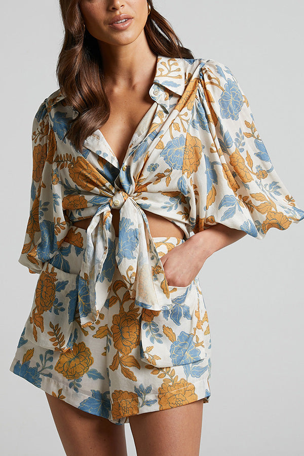 Hawaii – Completo Floreale da Spiaggia con Camicia Oversize, Reggiseno a Triangolo e Shorts con Tasche