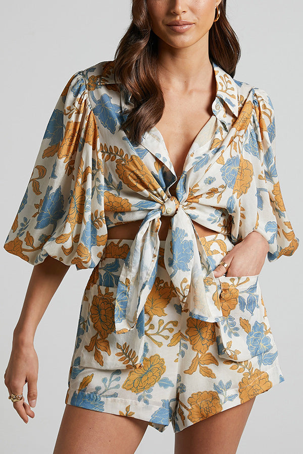 Hawaii – Completo Floreale da Spiaggia con Camicia Oversize, Reggiseno a Triangolo e Shorts con Tasche