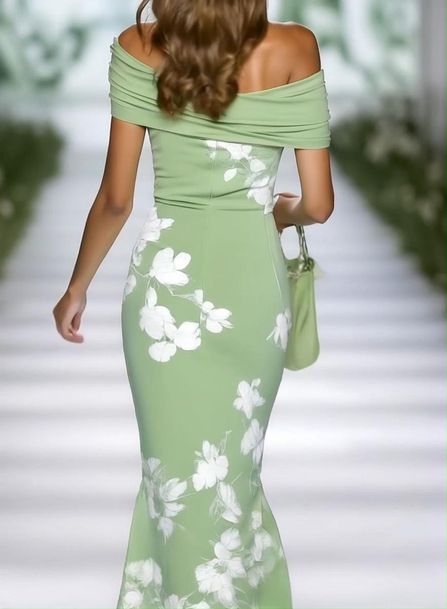 Vestito Maxi con Maniche Corte e Scollo a V