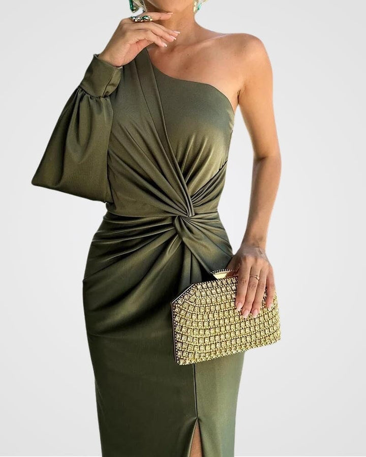 Abito Elegante da Cocktail con Linee Classiche