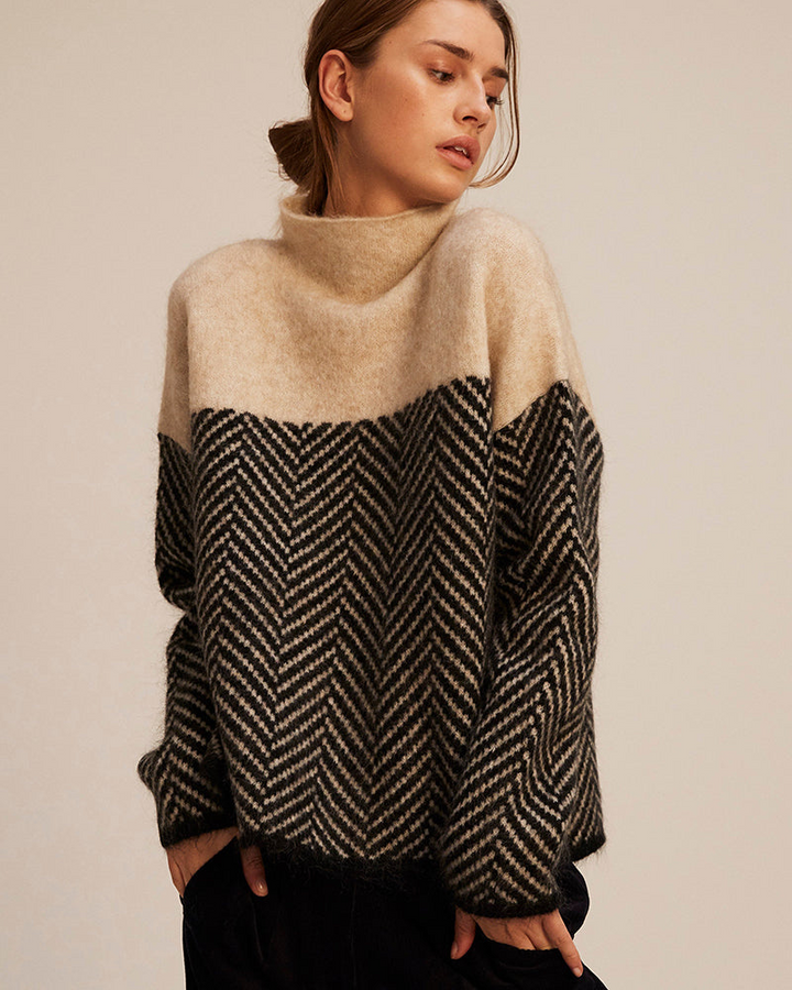 Chiara | Maglione Chevron Eleganza Moderna