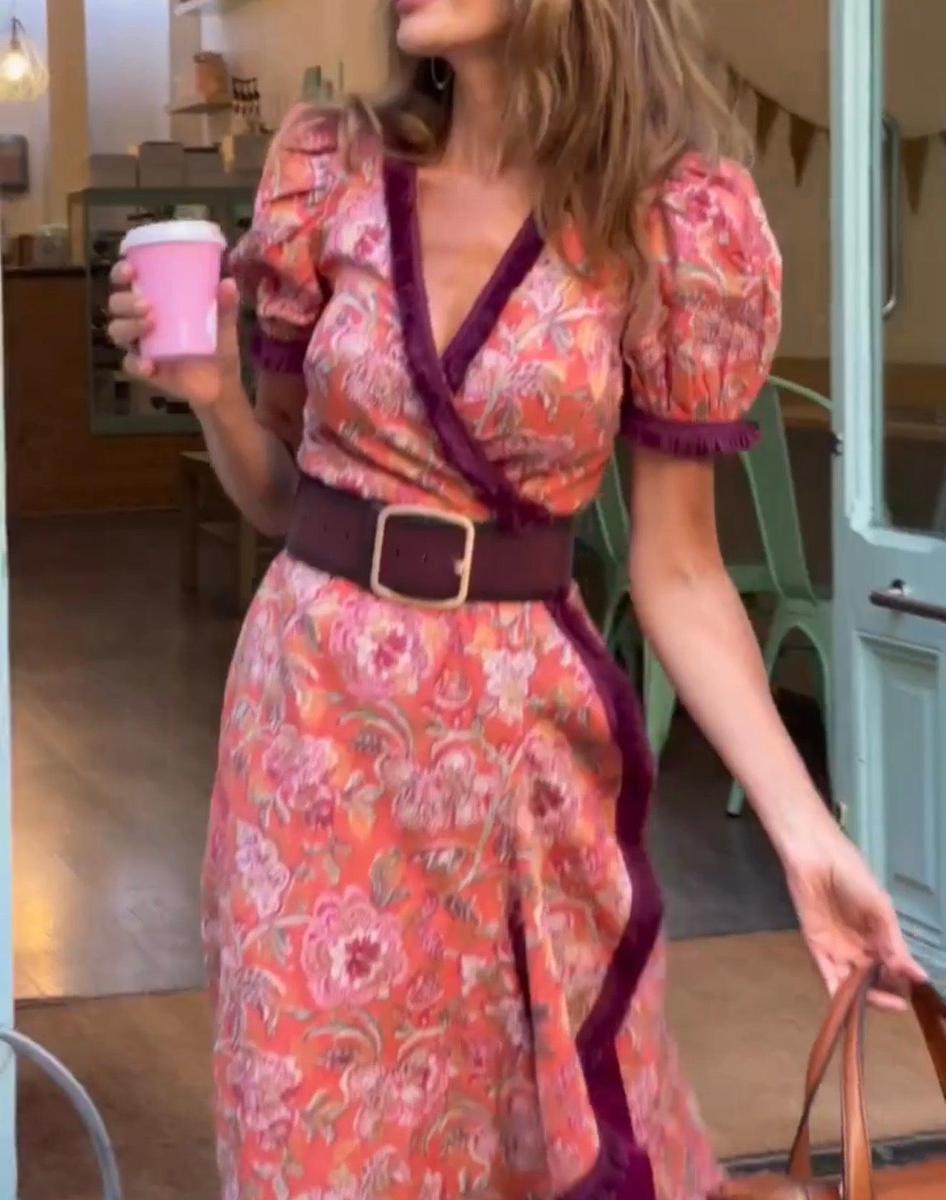 Abito Lungo Rosa Elegante con Maniche Corte