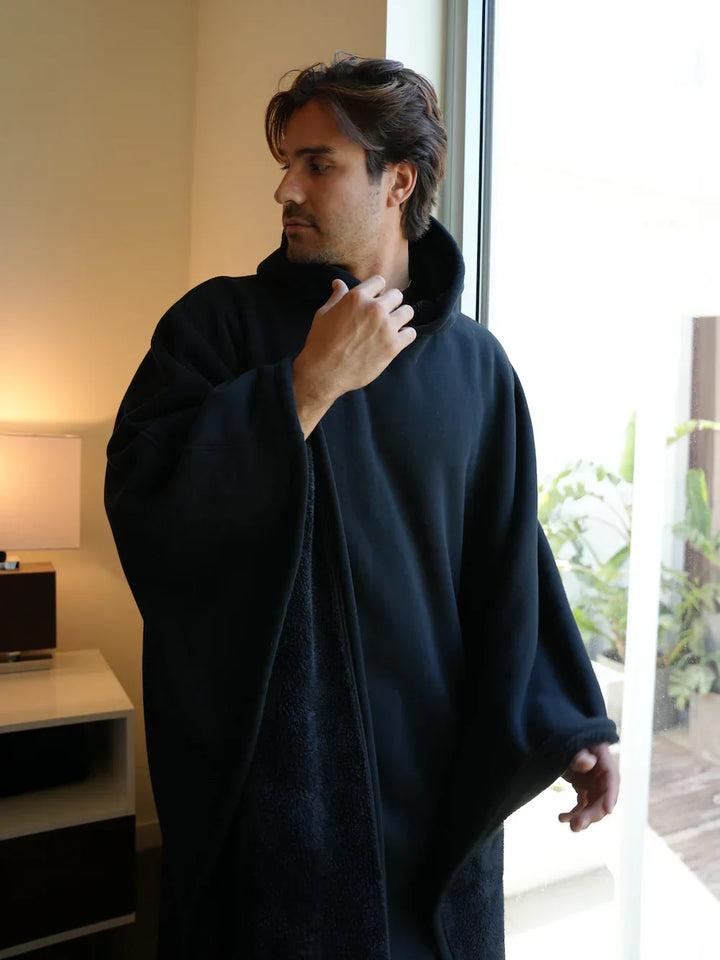 Aurora Hoodie Blanket – Il Tuo Rifugio di Comfort