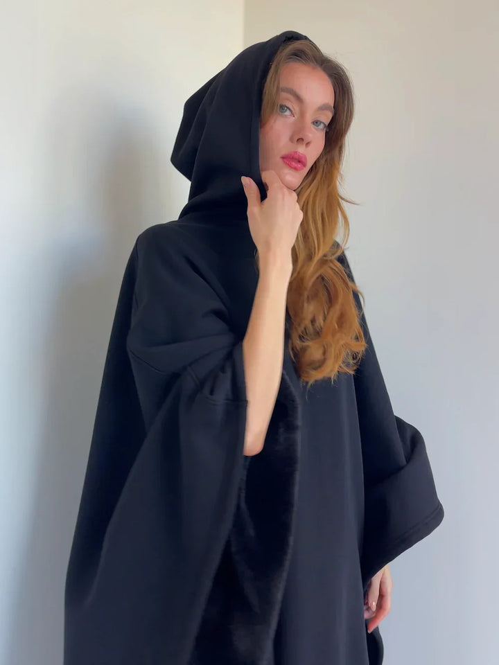Aurora Hoodie Blanket – Il Tuo Rifugio di Comfort