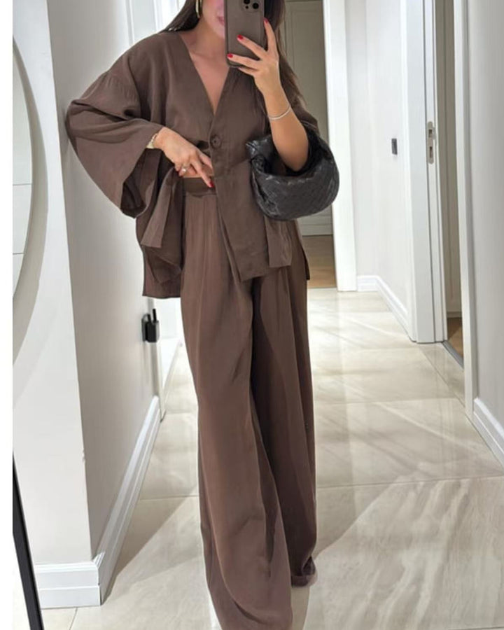 Completo Due Pezzi Casual con Top Scollo a V e Pantaloni Larghi