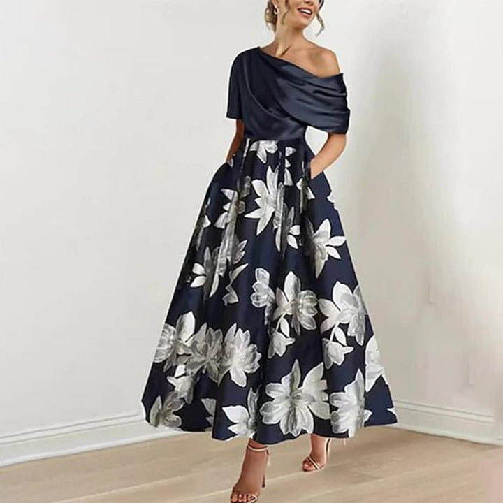Vestito Maxi con Spalle Scoperte e Stampa Floreale Moderna