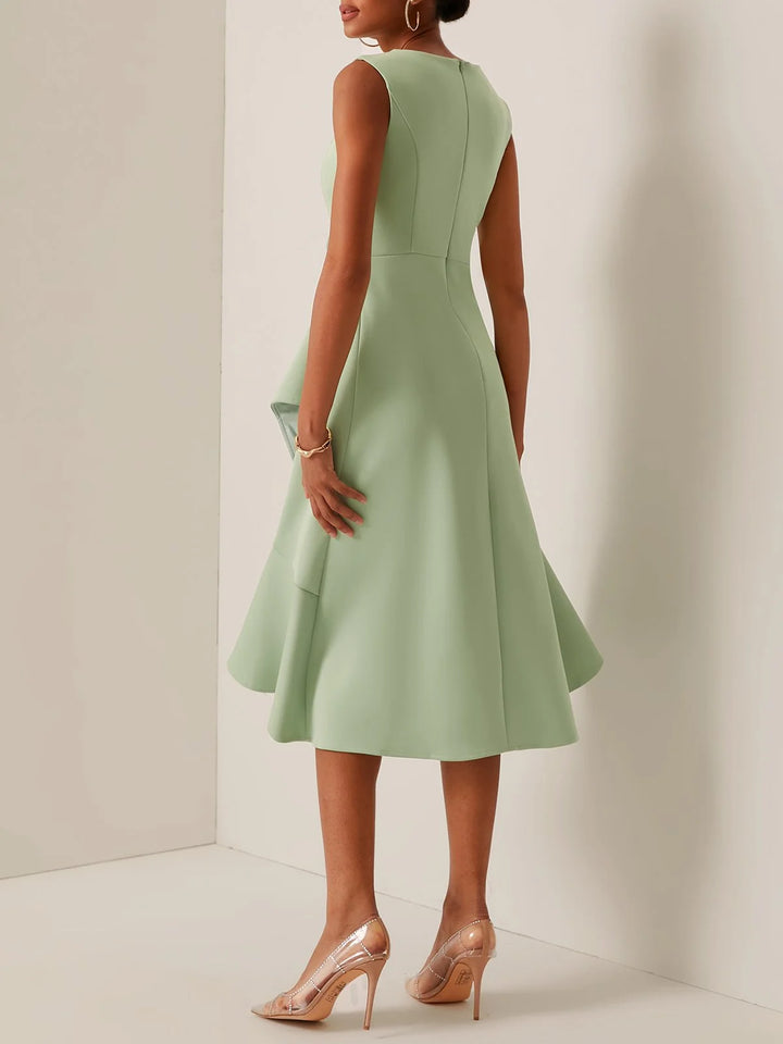 Abito Midi Elegante Senza Maniche con Nodo in Vita