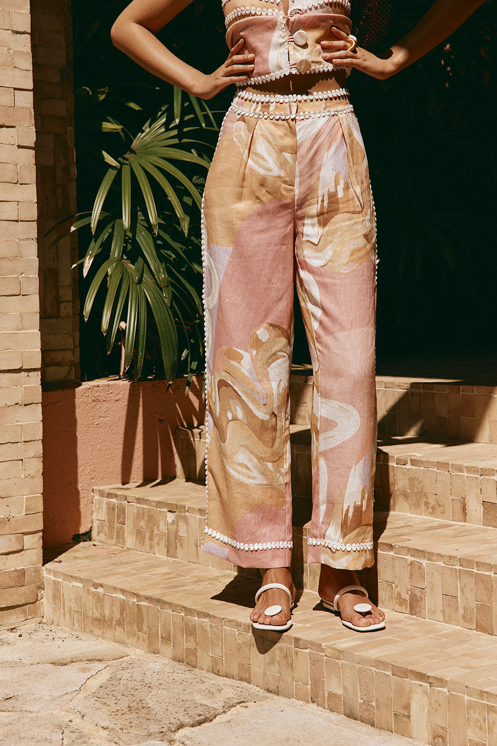 Pantaloni Estivi a Vita Alta con Stampa Artistica – Stile Europeo