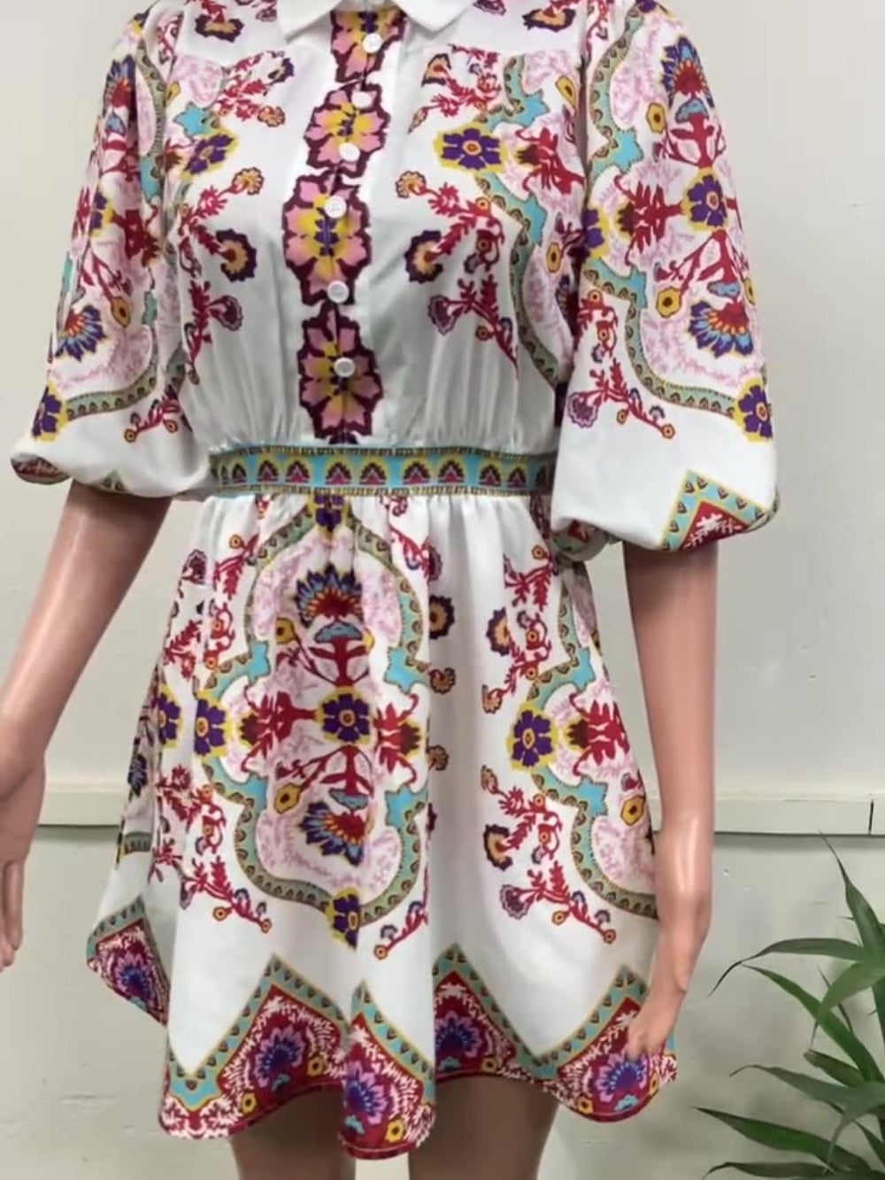 Completo Camicia e Shorts con Stampa Floreale Etnica