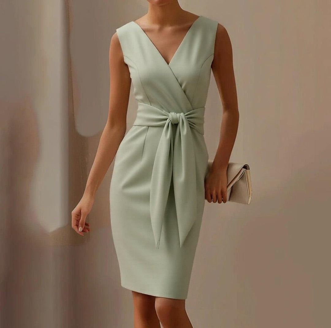 Abito Mini Verde con Scollo a V – Colore e Stile in Ogni Momento