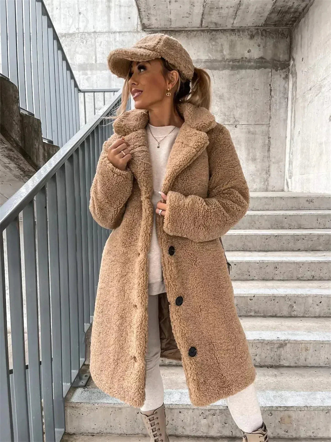 Gwenna | Cappotto Teddy con Bottoni