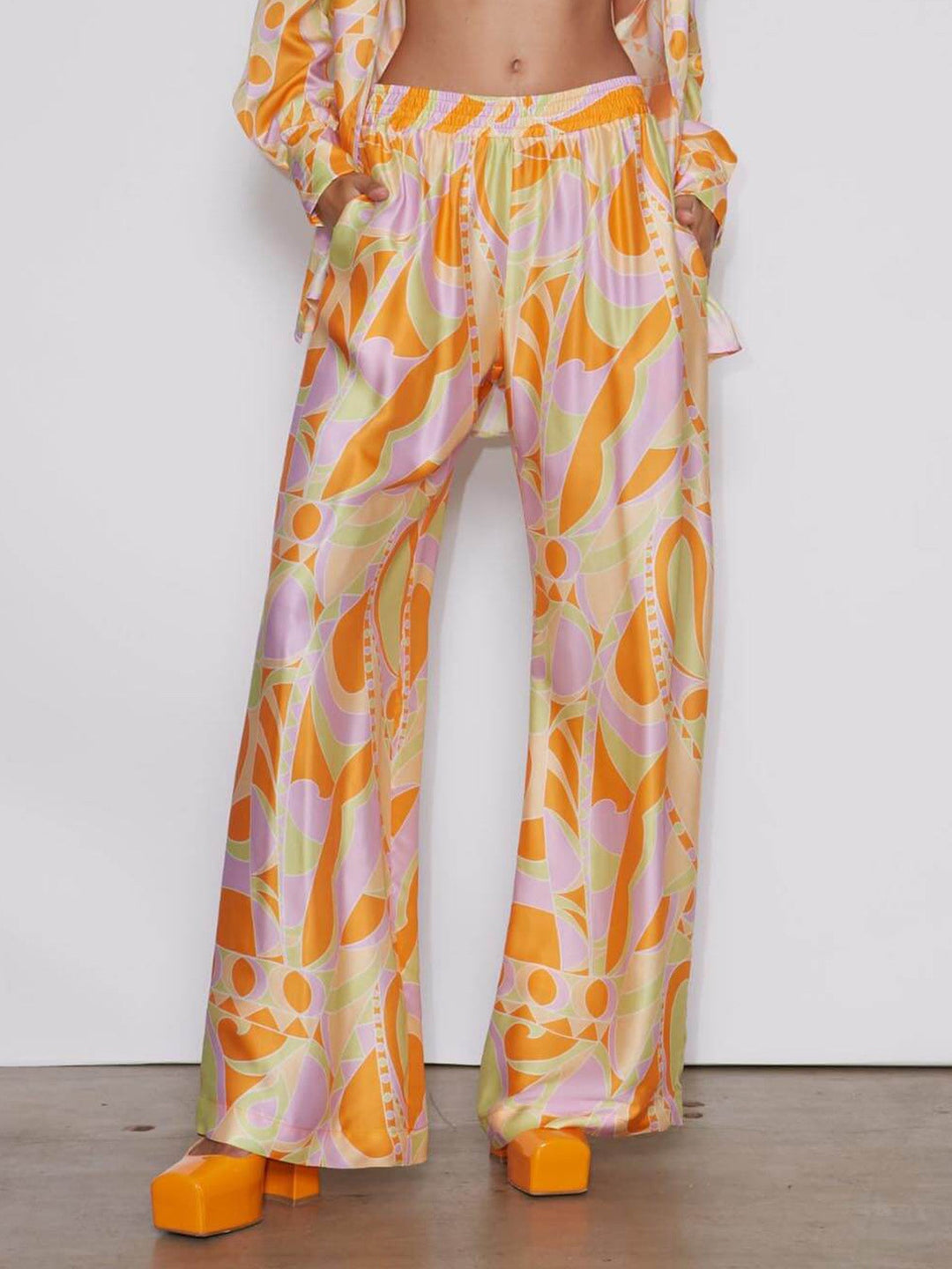 Completo Mare Stampa Tropicale – Camicia e Pantaloni Coordinati