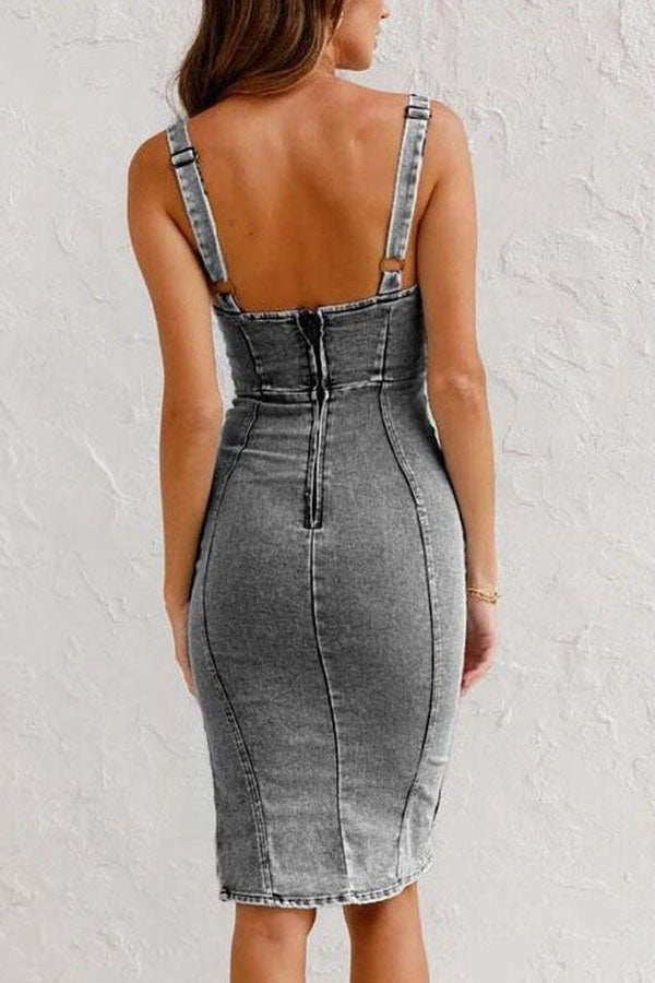 This Season’s Staple – Abito Midi in Denim con Zip e Spacco Anteriore