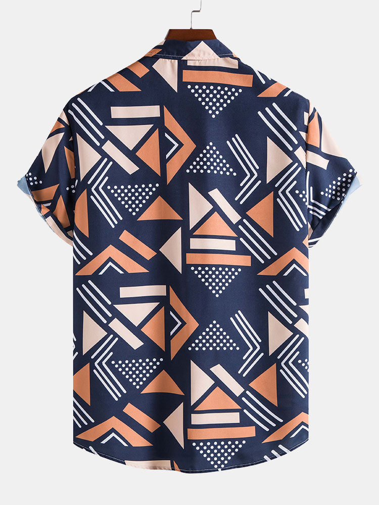 Completo Estivo con Camicia a Stampa Geometrica e Pantaloncini Abbinati