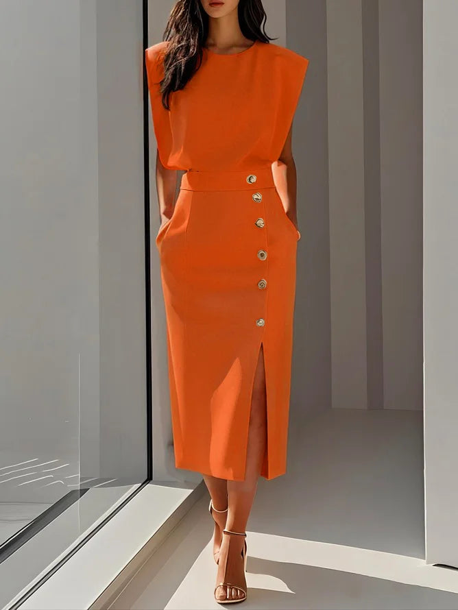 Abito Midi Elegante con Spacco e Bottoni – Girocollo, Vestibilità Attillata