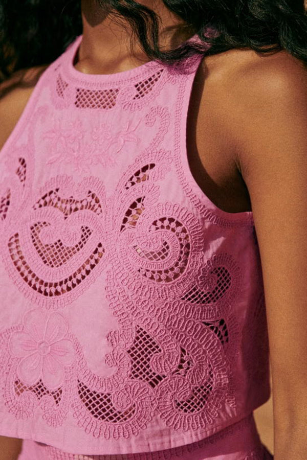 Set Due Pezzi con Ricami Cut-out e Gonna Lunga con Spacco