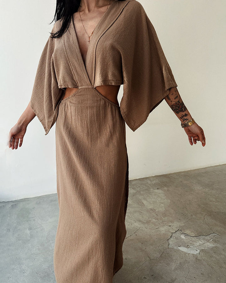 Abito Casual Chic con Dettaglio Vita Scoperta