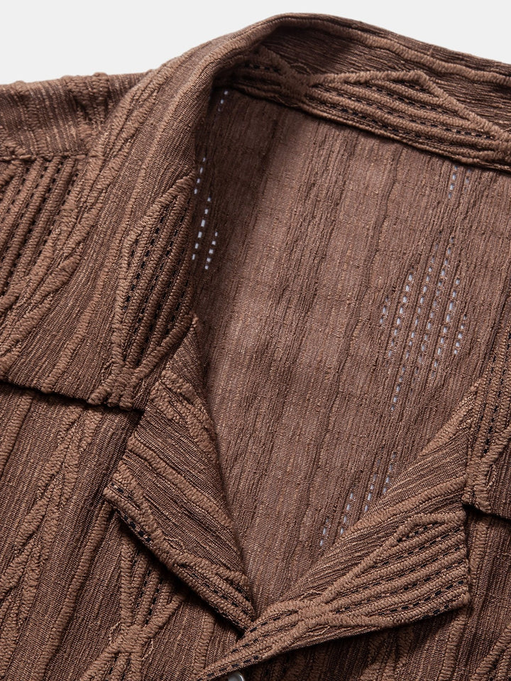 Completo Estivo con Camicia Jacquard Geometrica e Pantaloni in Lino